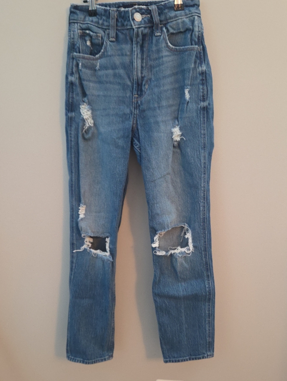Hollister Distressed Light Blue Straight-Leg Jeans, Size 00R